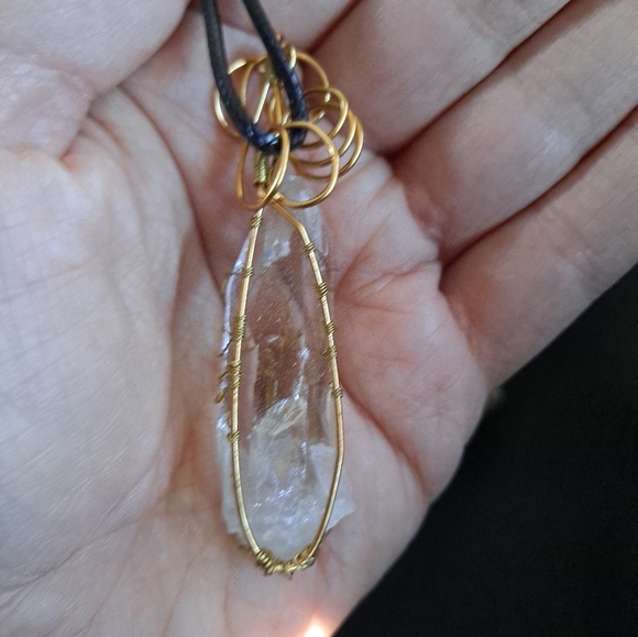 Handmade Gold Wire Wrapped Tree of Life Pendant - Picture 4 of 5